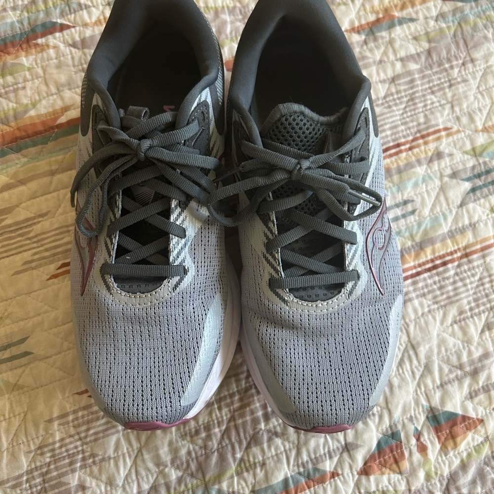 Saucony Women's Gray Athletic Shoes